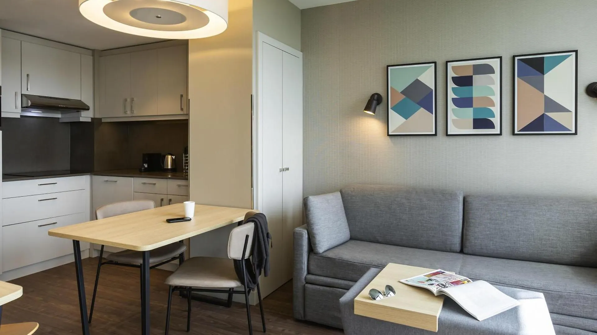 5 Smart Airport Hotels In Stratford Worth Booking