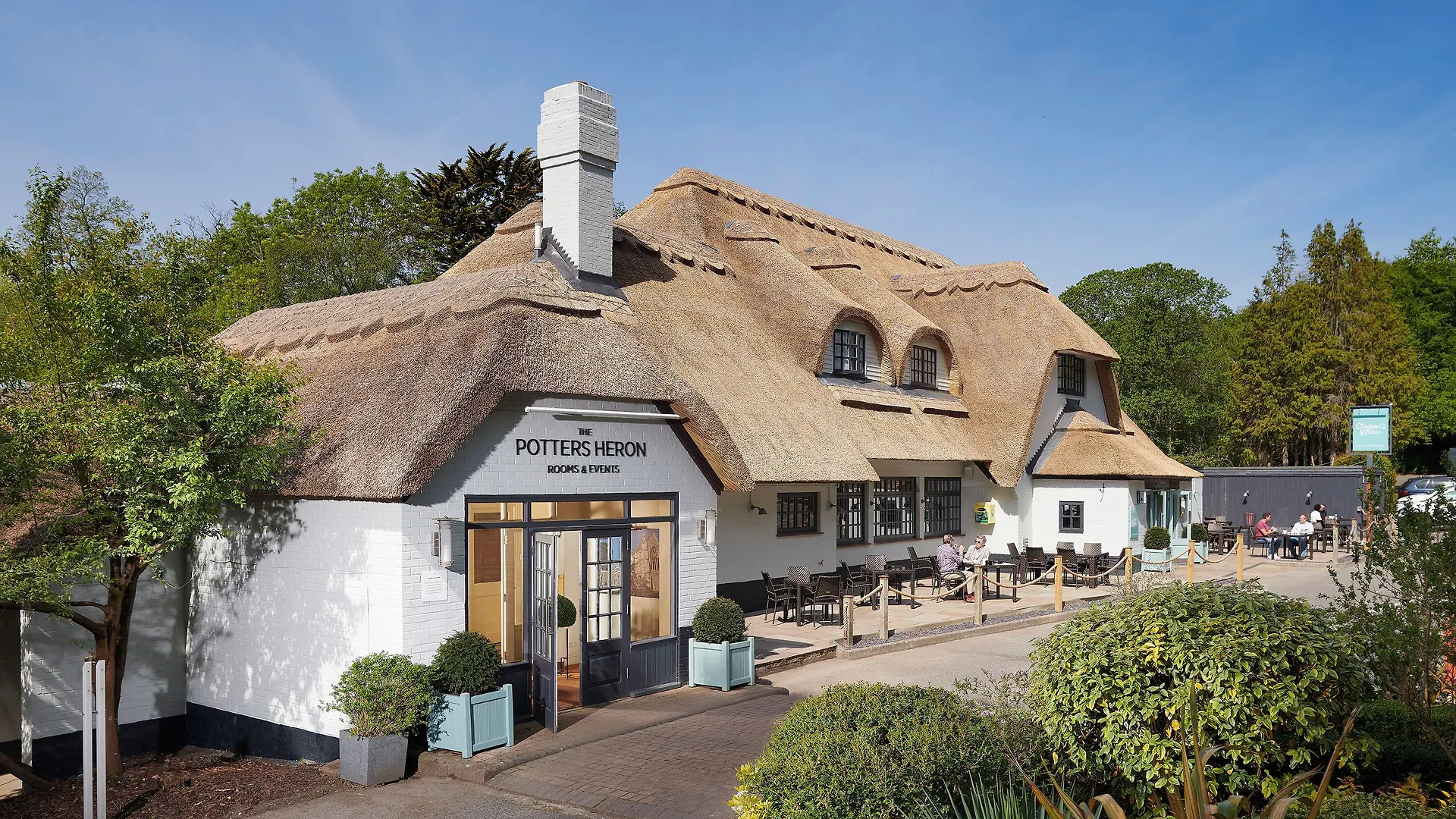 6 Family Hotels Near Broadlands Lake Worth Booking in Romsey