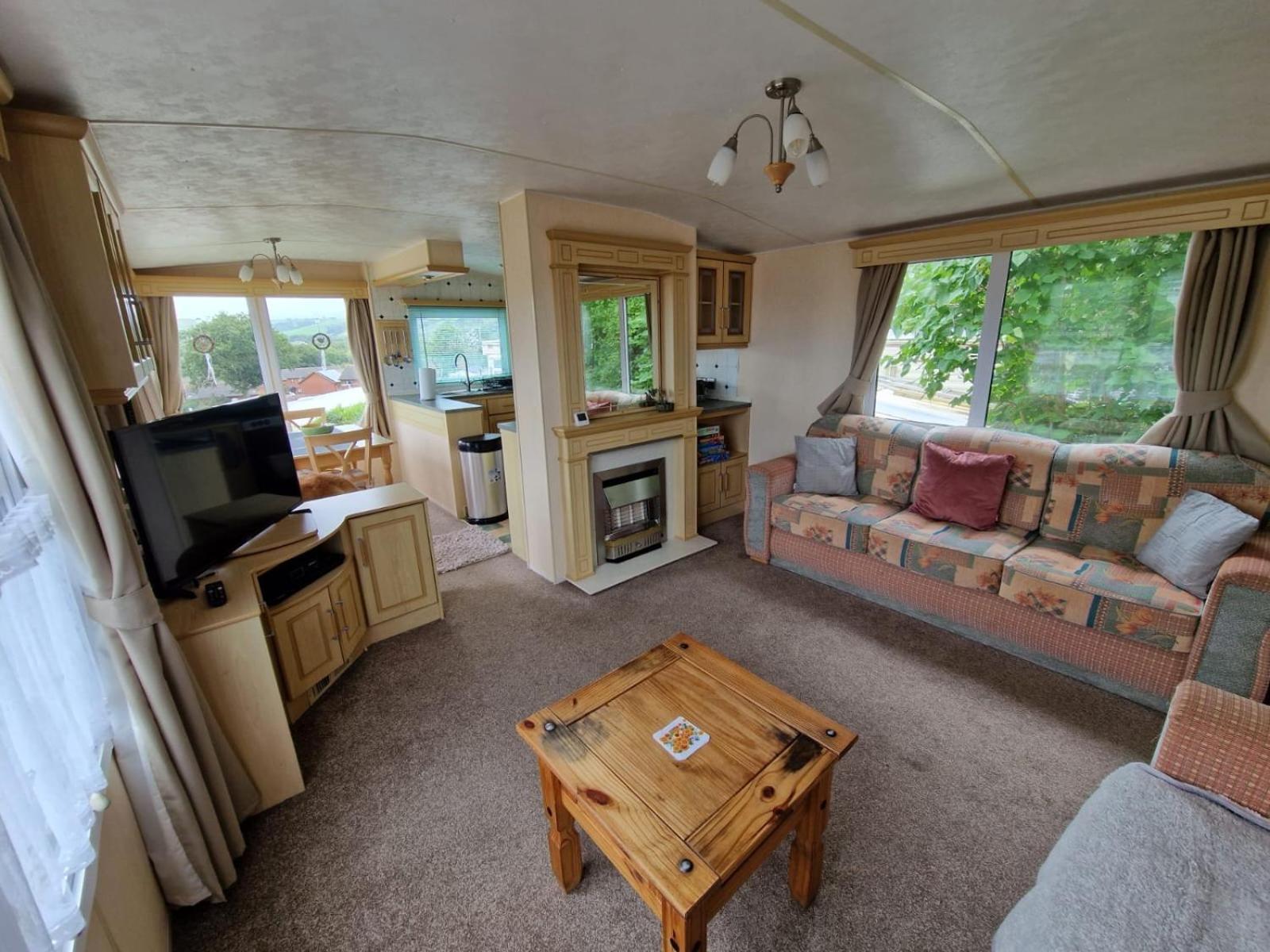 Staying in Mid Wales: 7 Budget Hotels Compared & Ranked